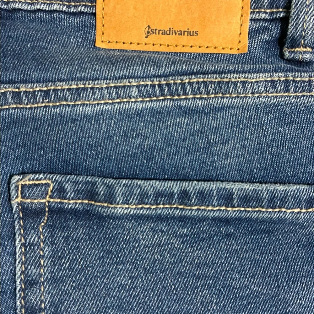 Stradivarius Jeans Mom Slim size 2 made in Bangladesh - Picture 5 of 6